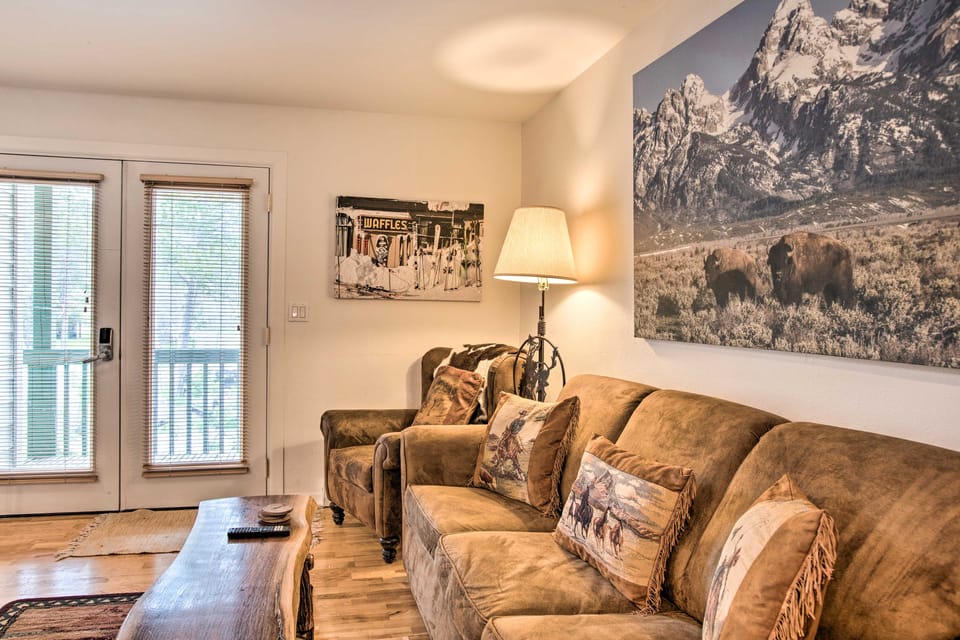Skier's Dream: Upscale Condo By Teton Village! Apartment in Wilson