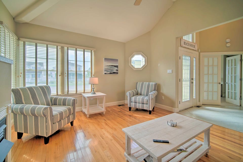 Spacious Brigantine Home ~ 1 Block to Beach! House in Brigantine