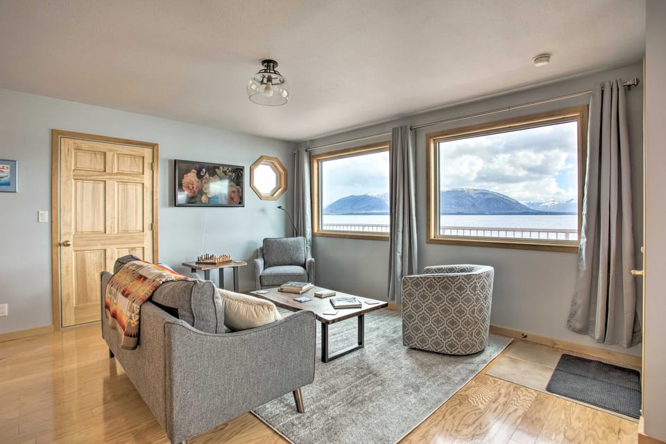 Remote Island Escape w/ Breathtaking Views House in Alaska