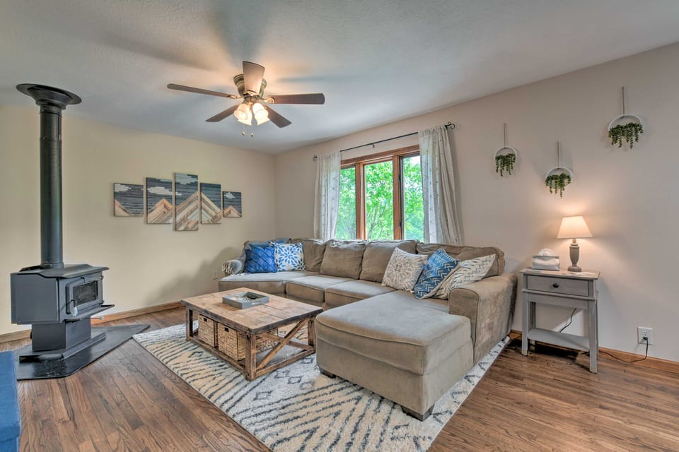 Pet-Friendly Waynesville Home w/ Mountain Views! House in Tennessee