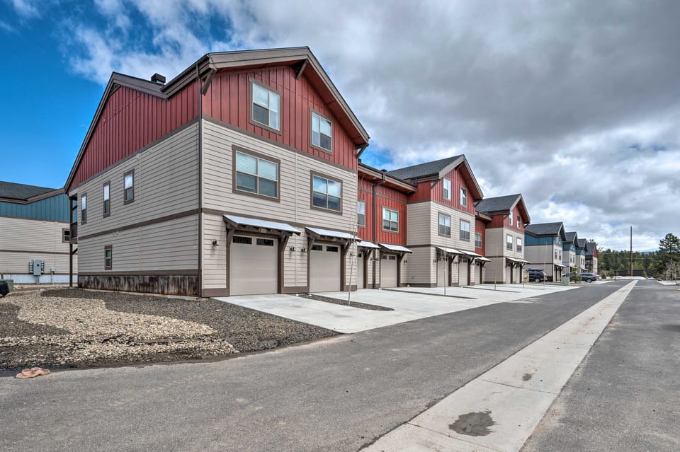 Charming McCall Townhome: Hike, Fish, & Ski! Apartment in McCall