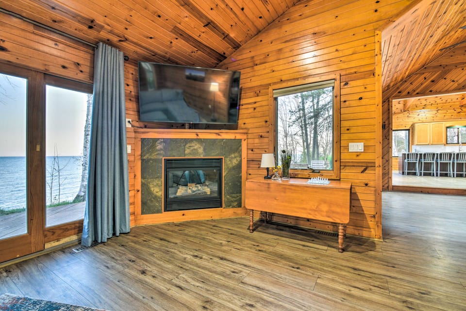 Lakefront Applegate Retreat w/ Private Beach! House in Michigan