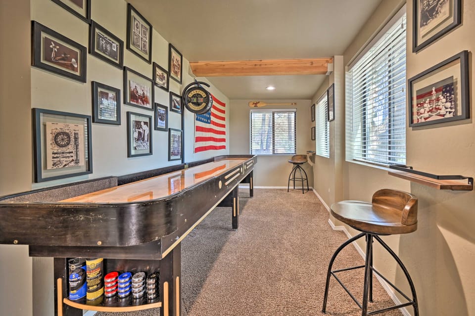 Hot Tub, Game Room: Dog-Friendly Pine Cabin! House in Pine