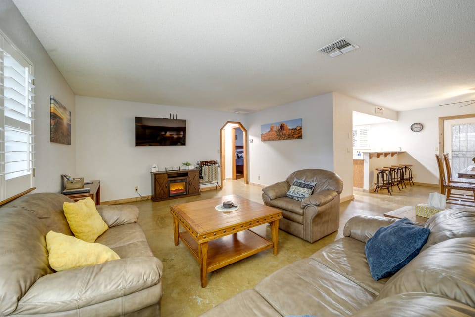 Near Hiking: Creekfront Verde Valley Retreat House in Camp Verde
