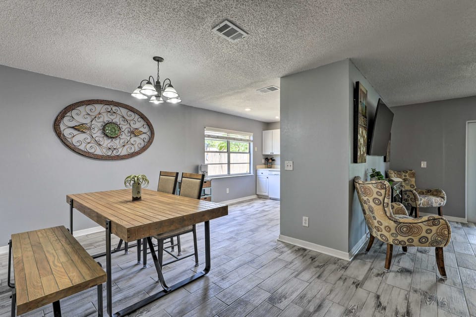 Lanai & Pond at Tranquil Bradenton Retreat! House in Florida