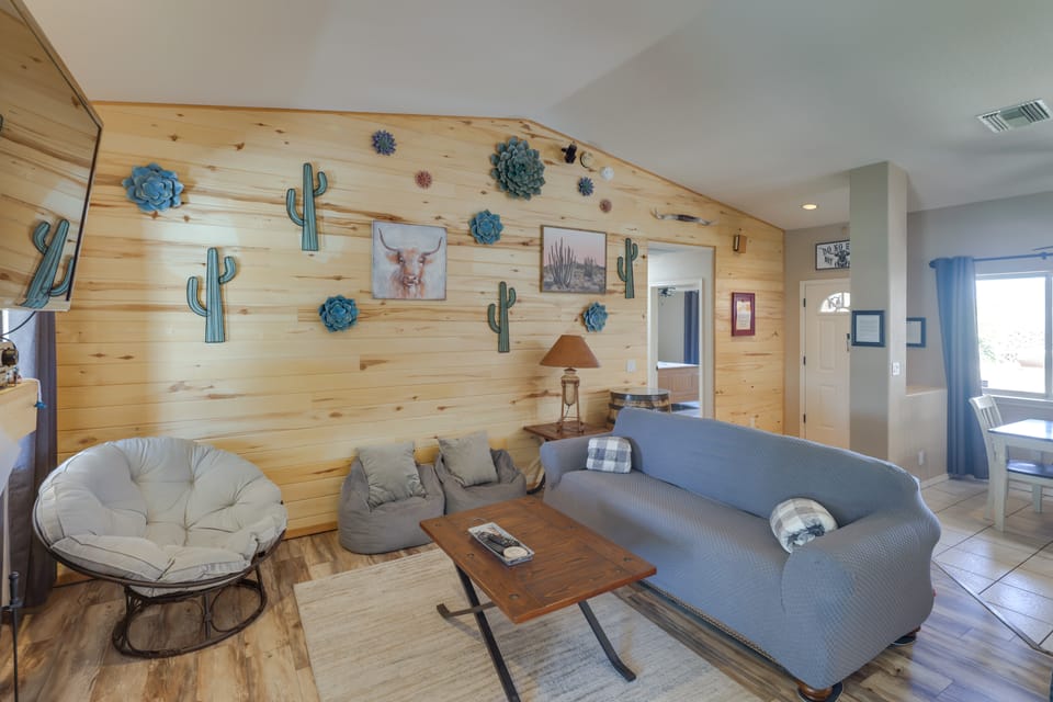 Lovely Bullhead City Retreat w/ Pool and Hot Tub House in Bullhead City