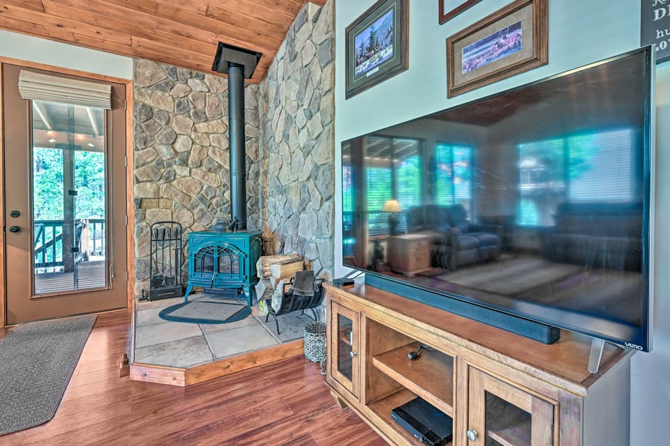 Bring a Pet: Happy Jack Cabin w/ Fire Pit! House in Arizona