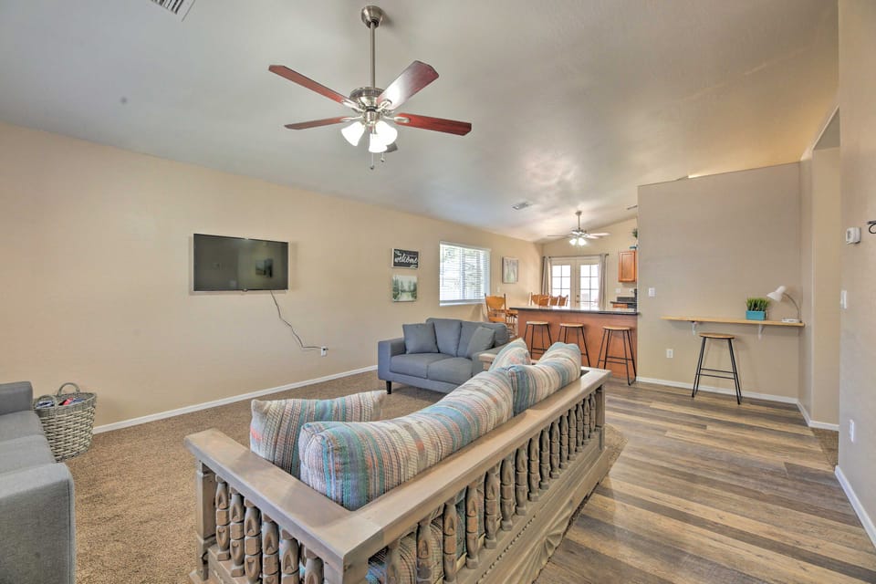 Fenced Yard, Fire Pit: Quiet Show Low Home! House in Show Low