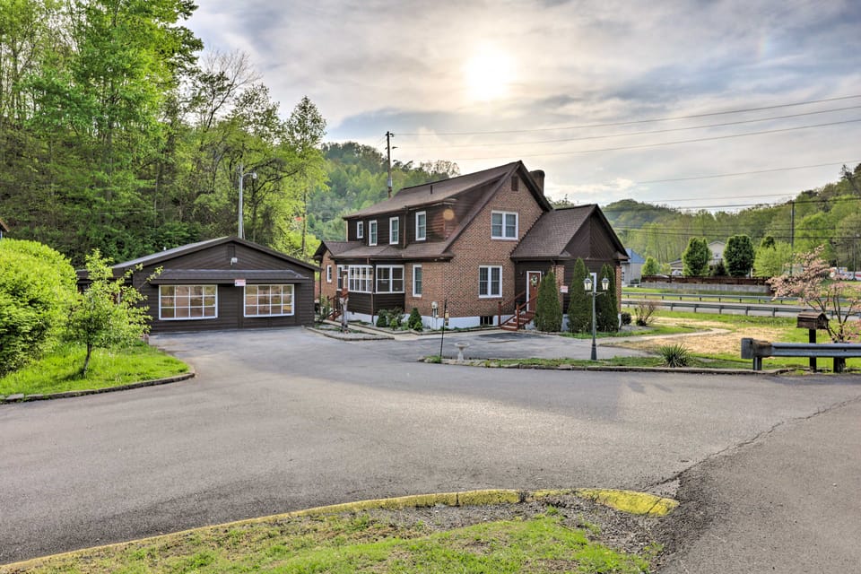 'Loretta' Sun-Kissed Apt on Country Music Hwy Apartment in Kentucky
