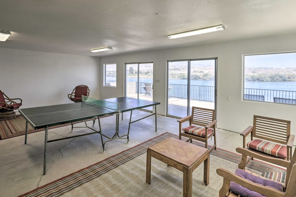 Private Dock, Tons of Fun! Home on Colorado River House in Bullhead City