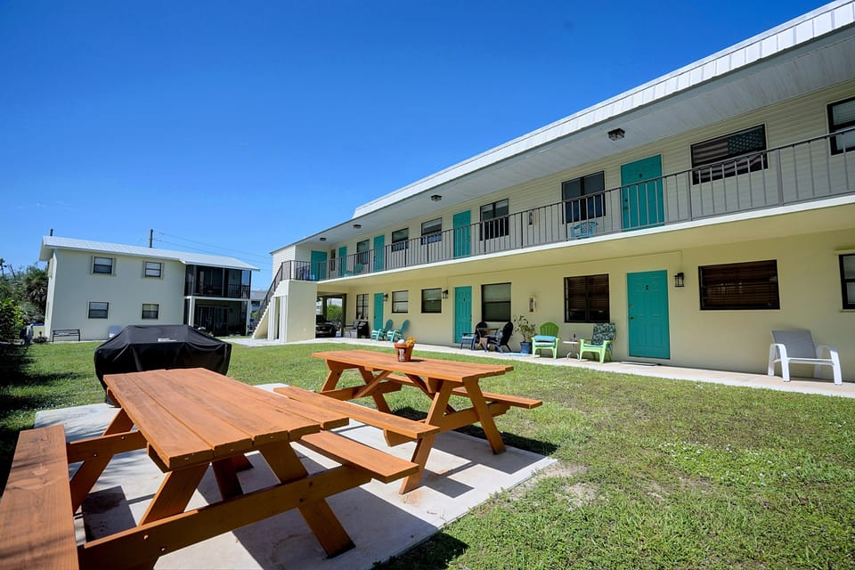 Idyllic Fort Pierce Retreat - Walk to Beach! Apartment in Fort Pierce