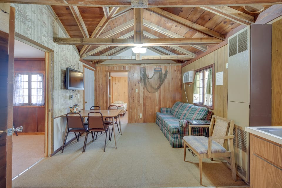 Stone Lake Cabin w/ Private Deck & Fire Pit! House in Wisconsin