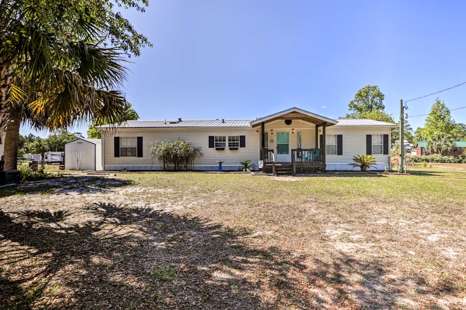 Steinhatchee Home w/ Boat Parking: 1 Mi to Marina House in Florida