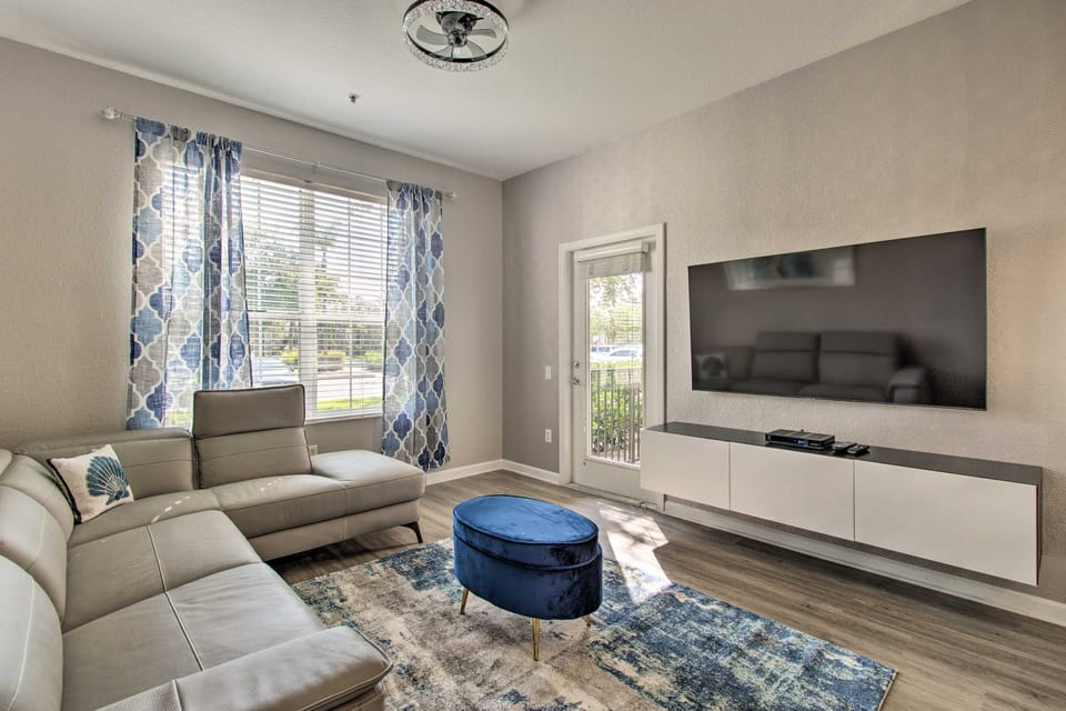 Vista Cay Resort Condo ~ 5 Mi to Universal! Apartment in Orlando