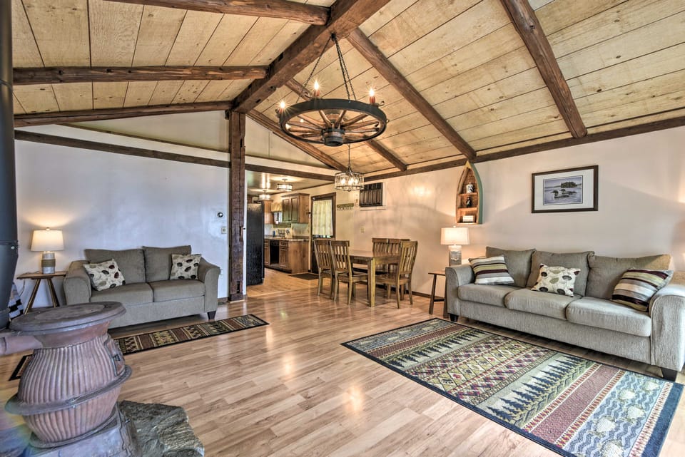 Cozy Lake Champlain Cottage w/ Beautiful View Cottage in Addison County