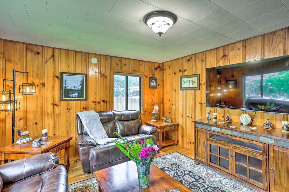 Home in Shasta Lake Near Redding: Early Check-In! House in California