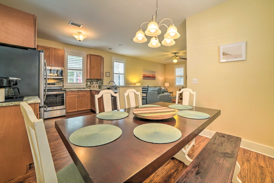 Screened Porch + Beach Access: Port St Joe Cottage Cottage in Florida