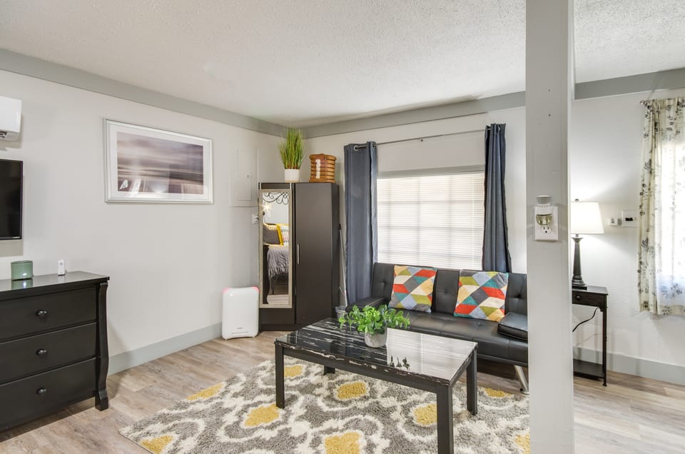 Greenwood Studio Cottage < 1 Mi to Downtown! Apartment in Mississippi