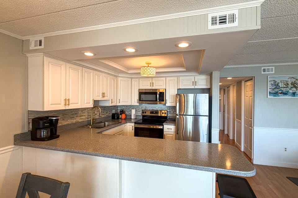 Walk to Pool & Beach! Ocean City Family Condo Apartment in Ocean City