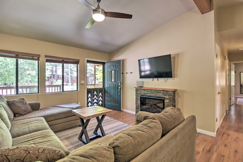 Cozy Forest Retreat! Pet-Friendly Pinetop Cabin House in Arizona