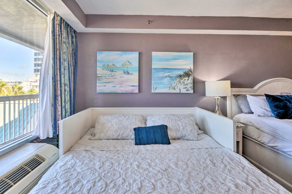 Community Perks! Dreamy Daytona Studio Apartment in Holly Hill