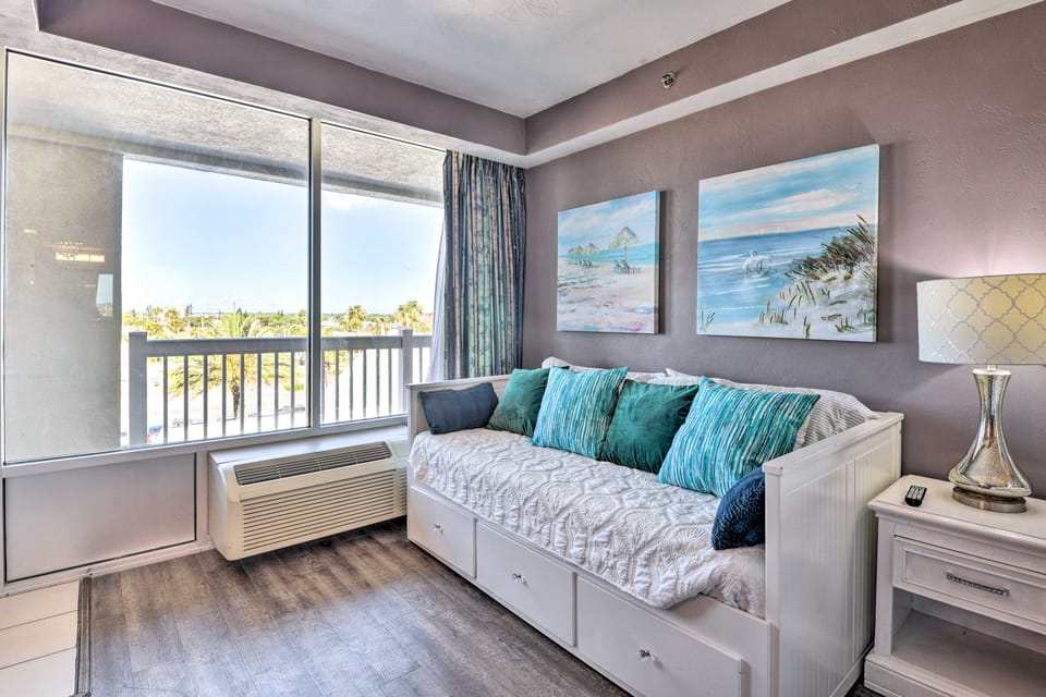 Community Perks! Dreamy Daytona Studio Apartment in Holly Hill