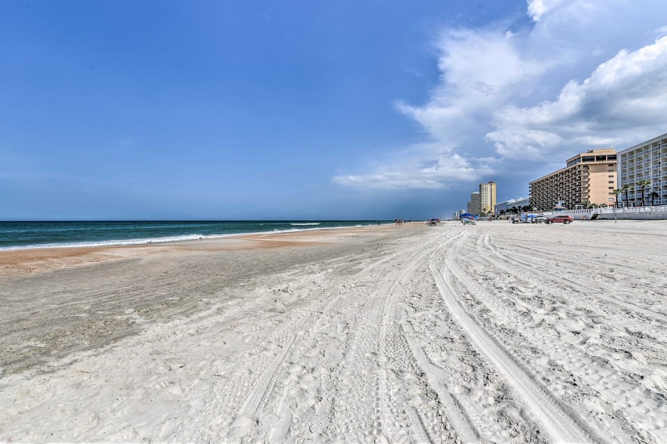 Community Perks! Dreamy Daytona Studio Apartment in Holly Hill