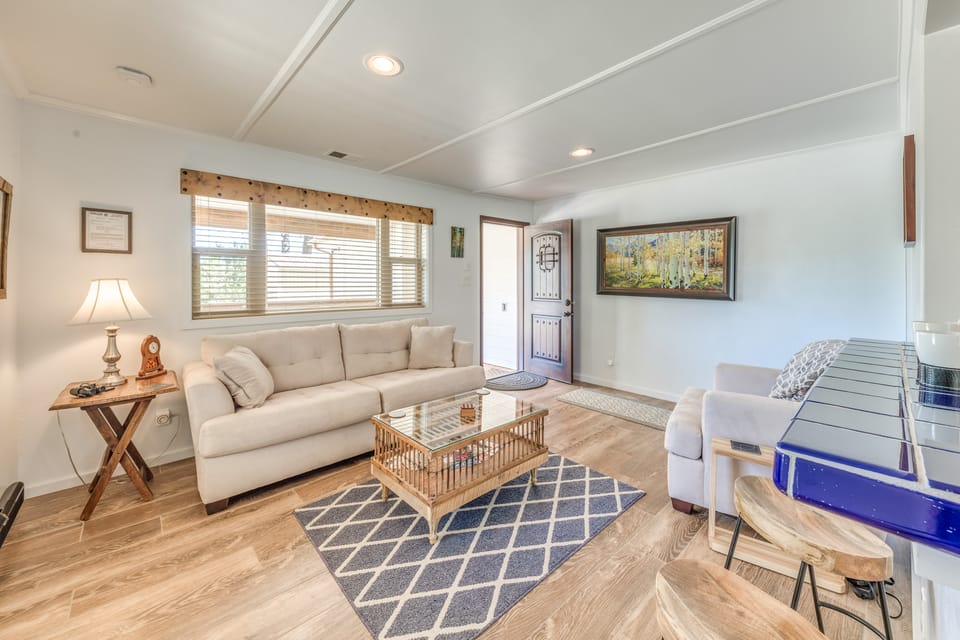 Ruidoso Cabin - Walk to Local Park + Downtown House in Ruidoso