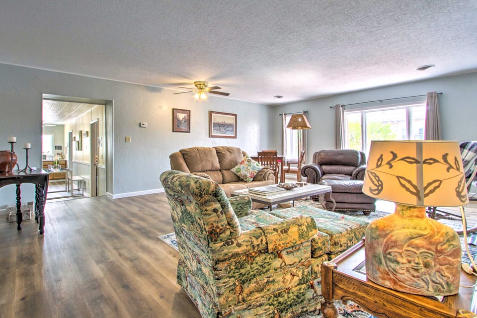 Charming Choteau Apartment: Central Location! Apartment in Idaho