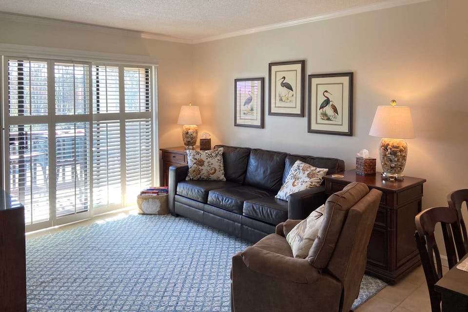 Balcony w/ Tennis Court View: Hilton Head Condo Apartment in Hilton Head Island