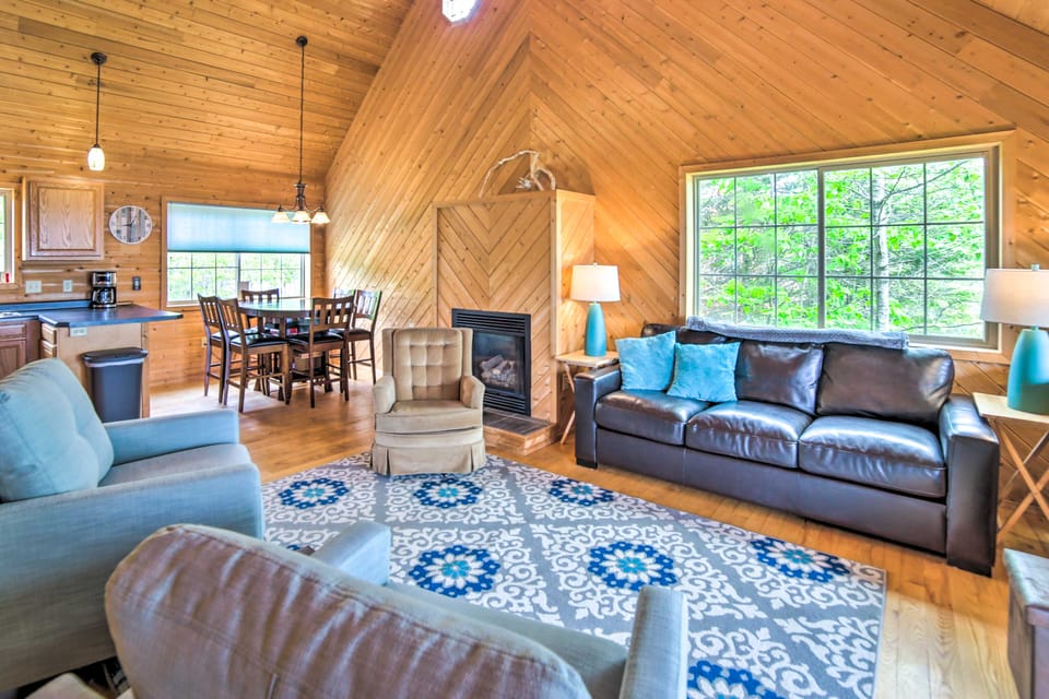 Secluded Lake Michigan Home: Private Fire Pit House in Wisconsin