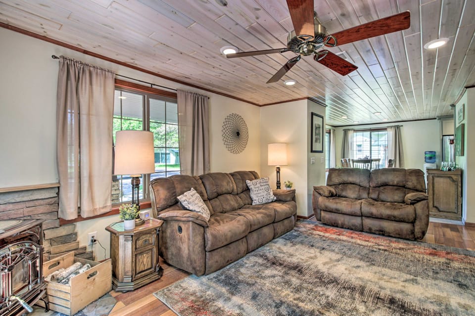 Retreat w/ Lake Access & Private Boat Dock! House in Minnesota
