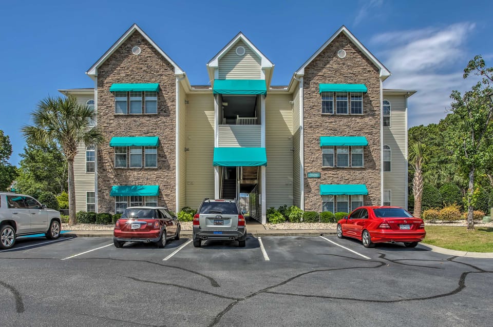 1 Mi to Coast: Myrtle Beach Condo w/ Pool Access! Apartment in South Carolina