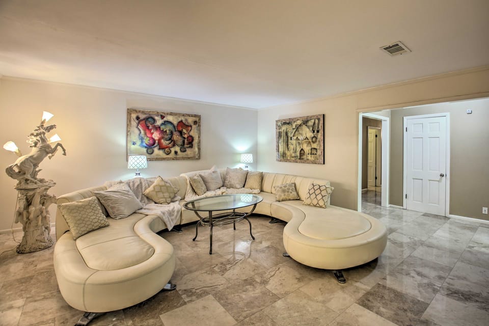3 Mi to Oaklawn Racing Casino: Spacious Home House in Hot Springs