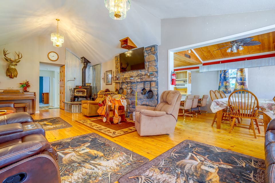 Rustic Home w/ Patio, 1 Mi to Sunset Beach! House in Oklahoma