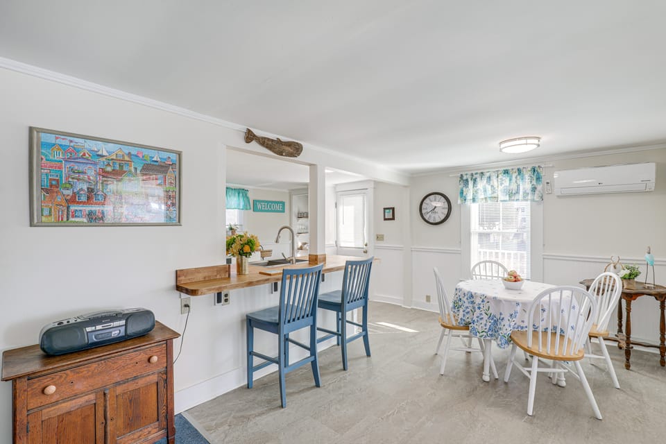 Plum Island Retreat ~ 1-Block Walk to Beach! House in Newburyport