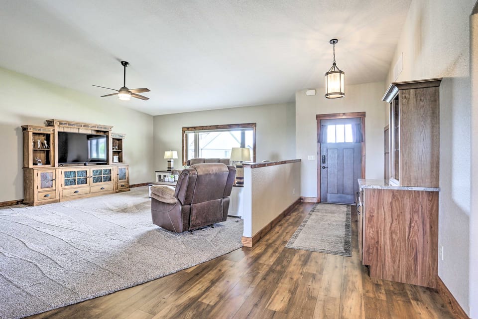 Luxe Hideaway Near Sturgis: Golf, Hike, Explore! House in Spearfish
