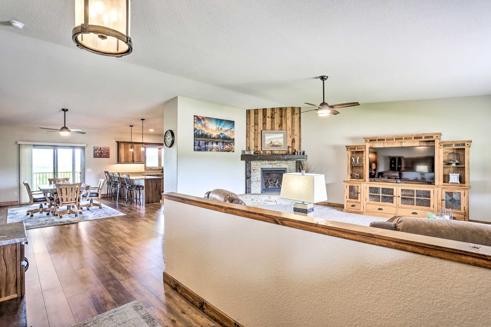 Luxe Hideaway Near Sturgis: Golf, Hike, Explore! House in Spearfish