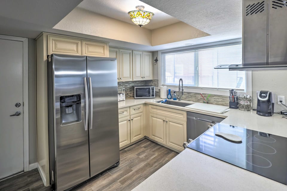 Patio & Grills: Mtn-View Home in Lake Havasu City! House in Lake Havasu City