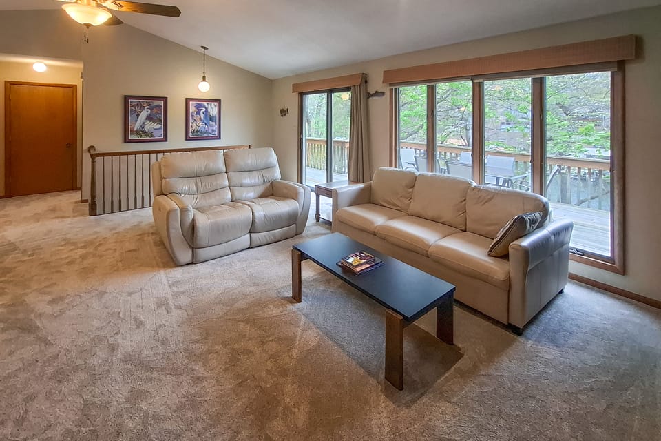 Boat Dock! Lakefront Group Getaway in Eldon House in Lake of the Ozarks