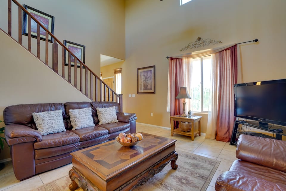 9 Mi to Sahuarita Lake Park: Getaway w/ Game Room House in Arizona