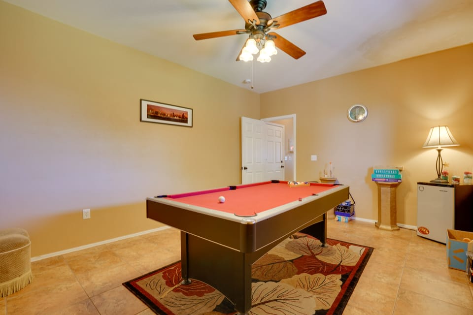 9 Mi to Sahuarita Lake Park: Getaway w/ Game Room House in Arizona