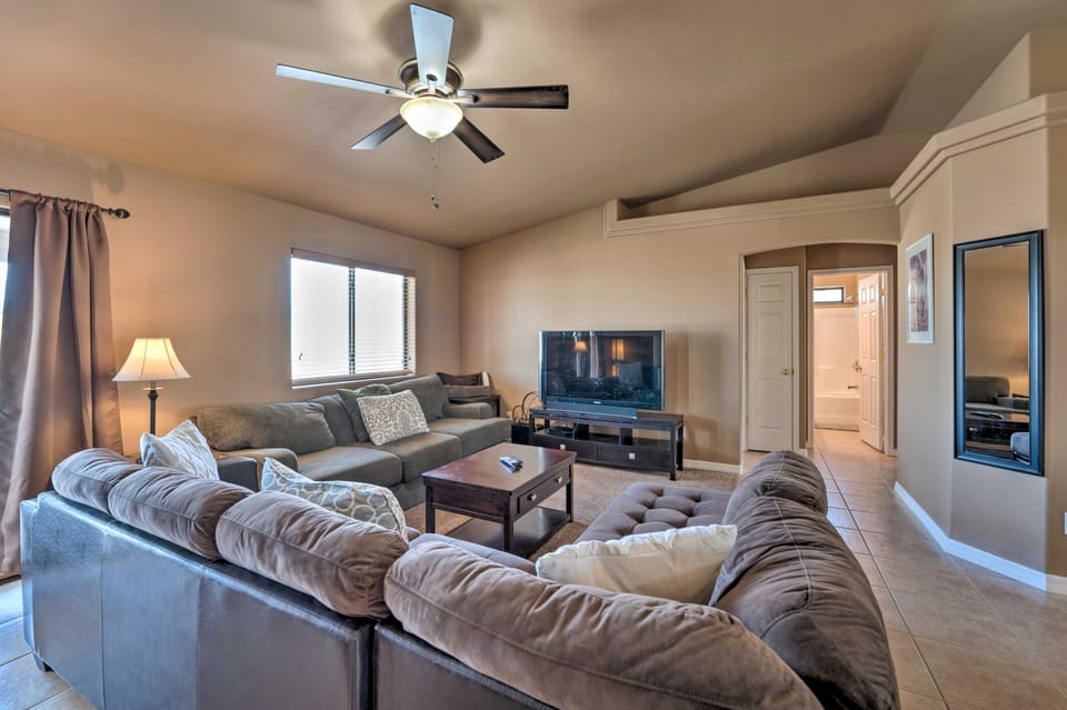 5 Mi to Beach & Marina: Lake Havasu Getaway! House in Lake Havasu City