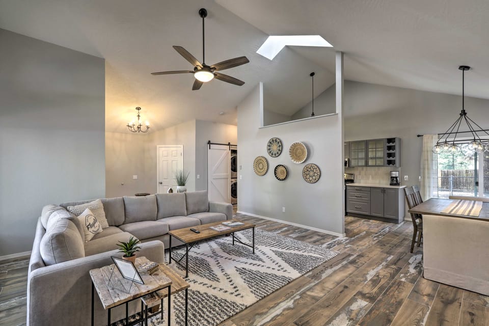 Modern Flagstaff Retreat ~ 4 Mi to Downtown! House in Flagstaff