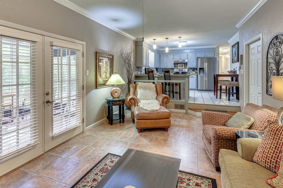 Sunroom & Yard: Charming Hot Springs Home! House in Rockwell