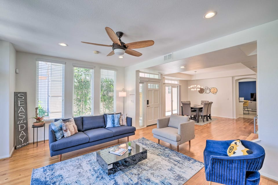 Oceanside Home w/ Rooftop Patio - Steps to Beach! House in Oceanside