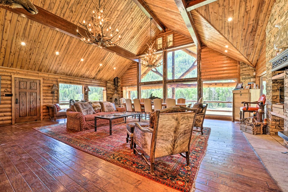 Fish Creek Ranch Lodge with Hot Tub and Game Room House in Colorado