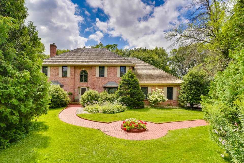 Spacious & Secluded Madison Home Near Dtwn! House in Madison