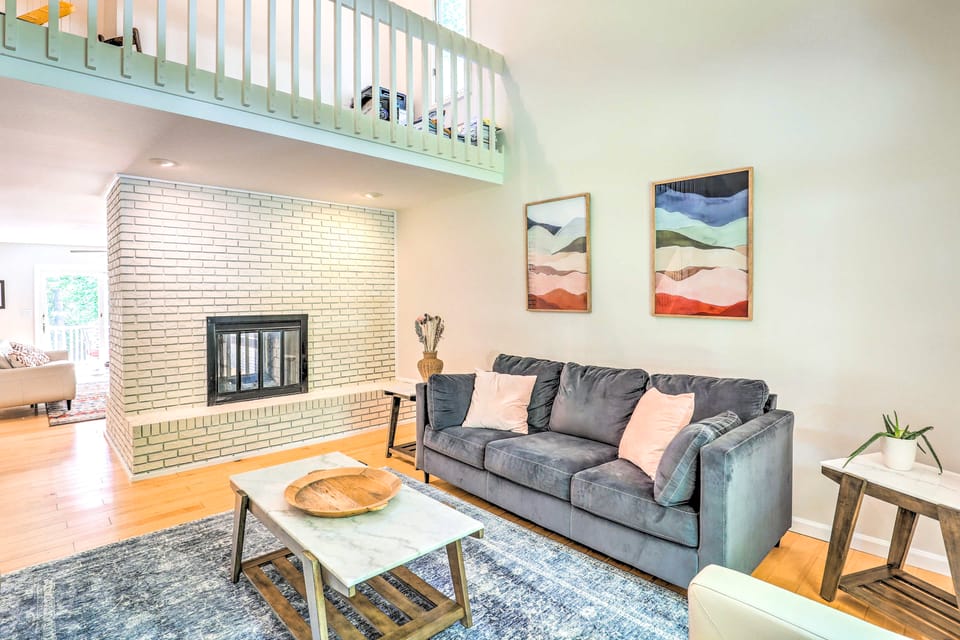 Spacious Family Home Near Hiking & Breweries! House in Asheville