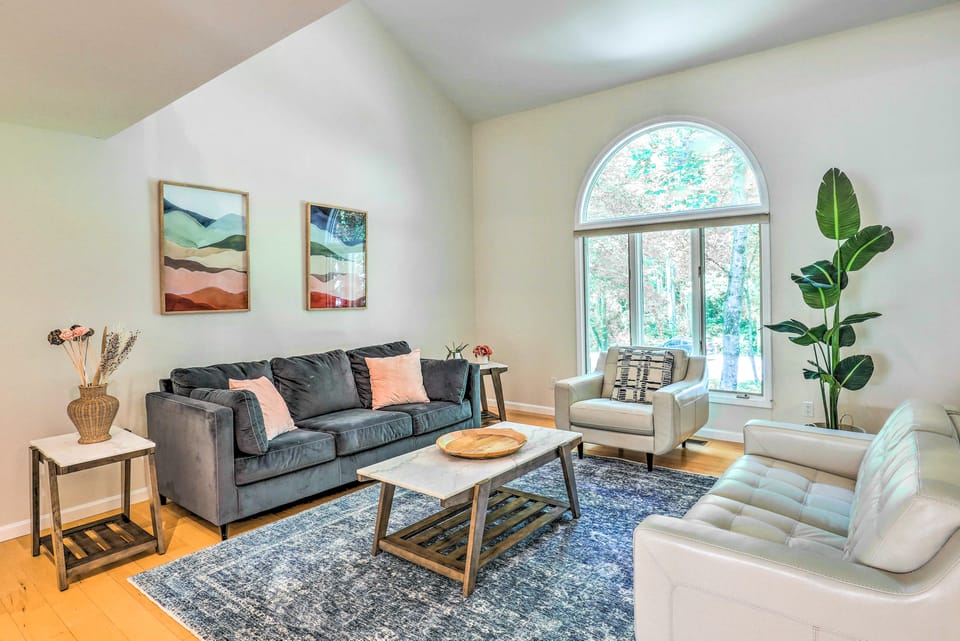 Spacious Family Home Near Hiking & Breweries! House in Asheville